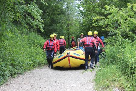 TUDI SLEPI IN SLABOVIDNI NA RAFTINGU PO SOČI2